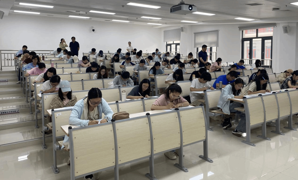 查显友：严肃考风考纪，要心怀敬畏、诚信应考