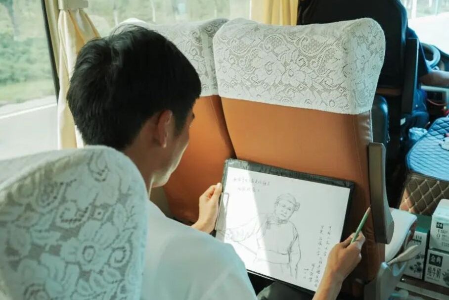 美术学院杨轶博：用画笔连接山河