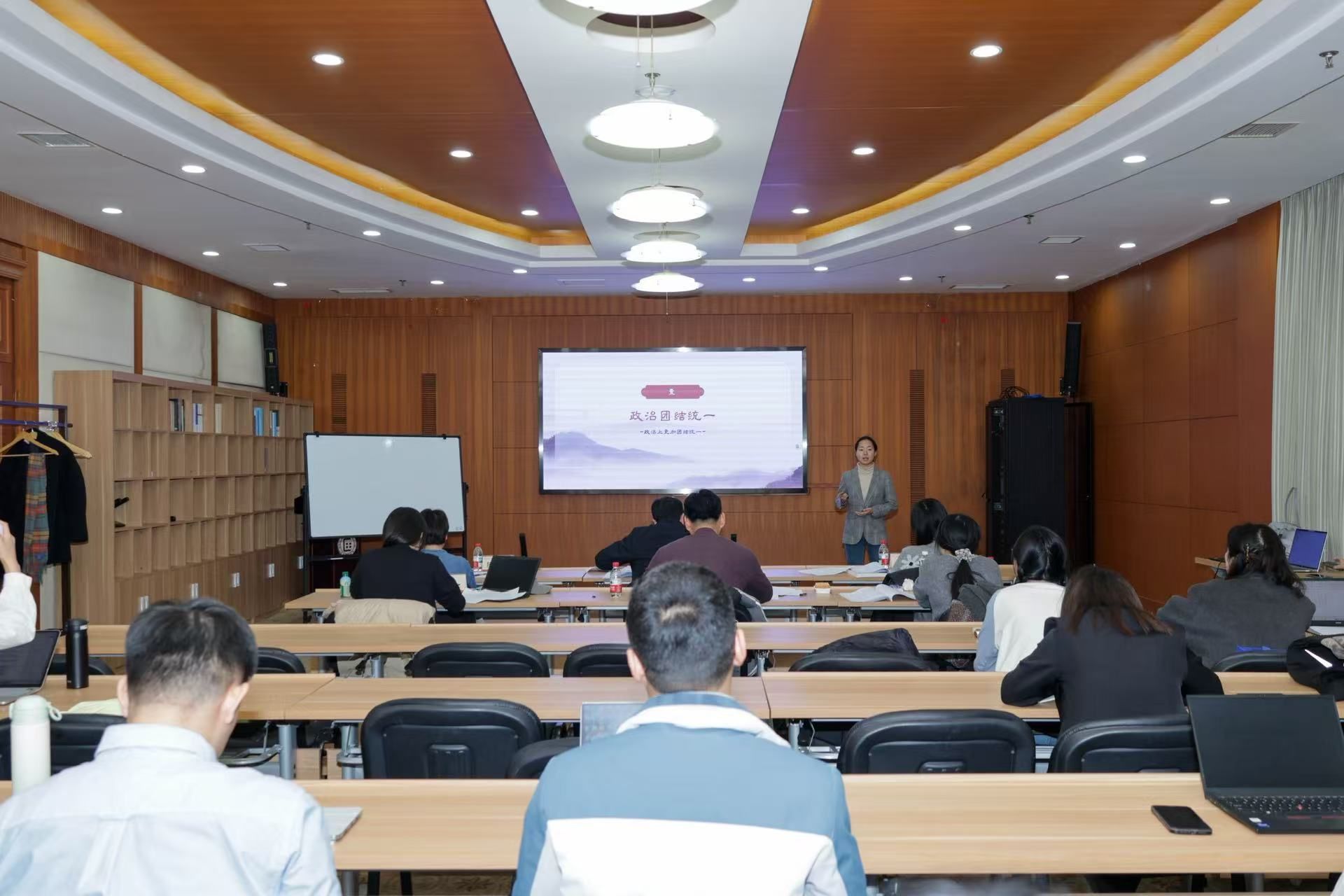 中华民族共同体学院举办《中华民族共同体概论》课程教学大赛