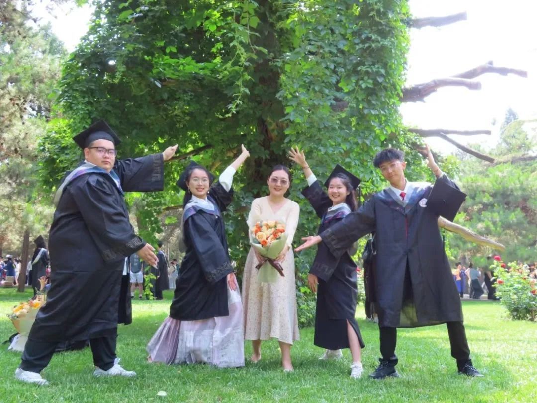 榜样丨生命与环境科学学院刘明洁：从“考研橙子”到红苗引路人