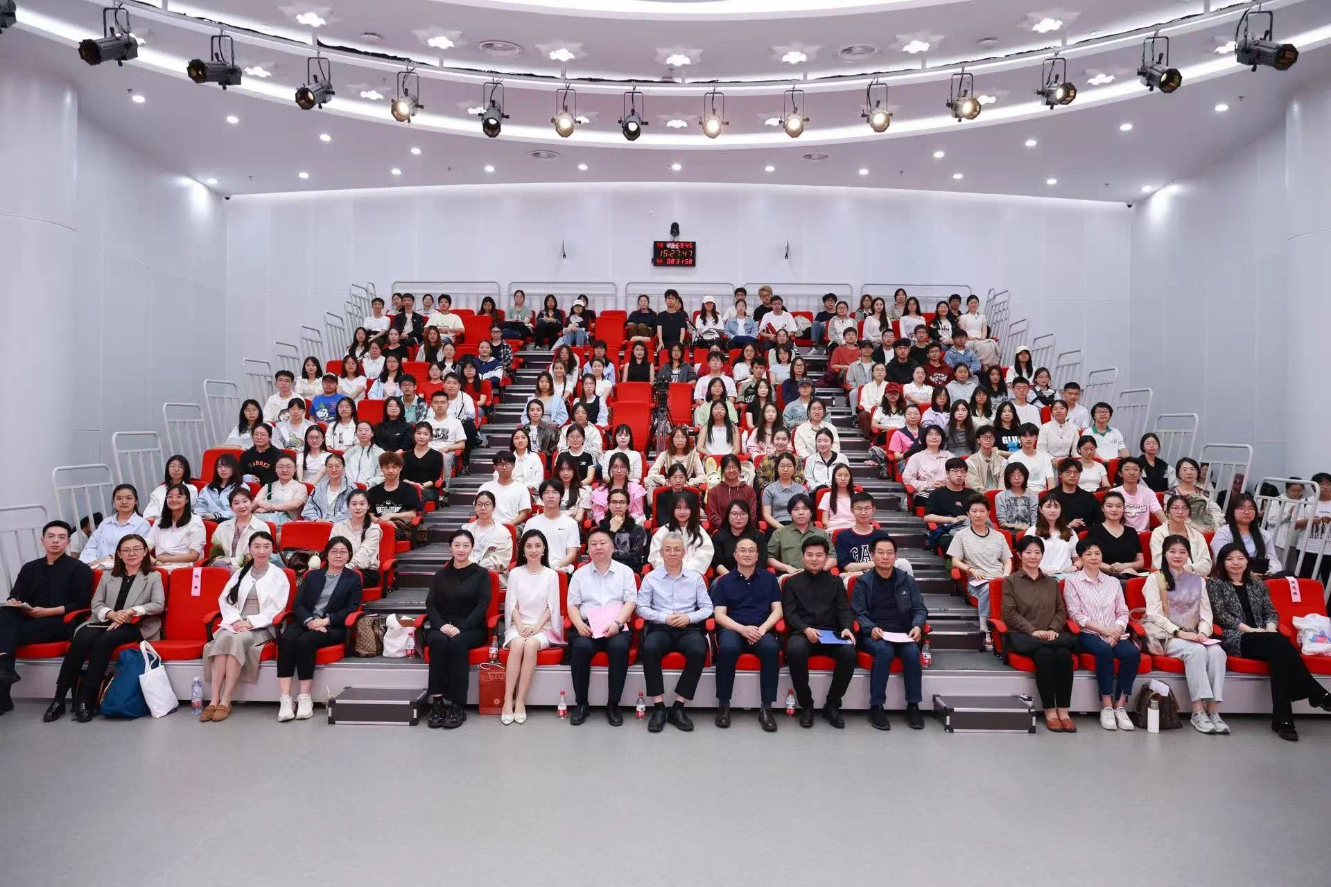 以美育人 向美而行——ag视讯美育教学分享会展现育人新范式