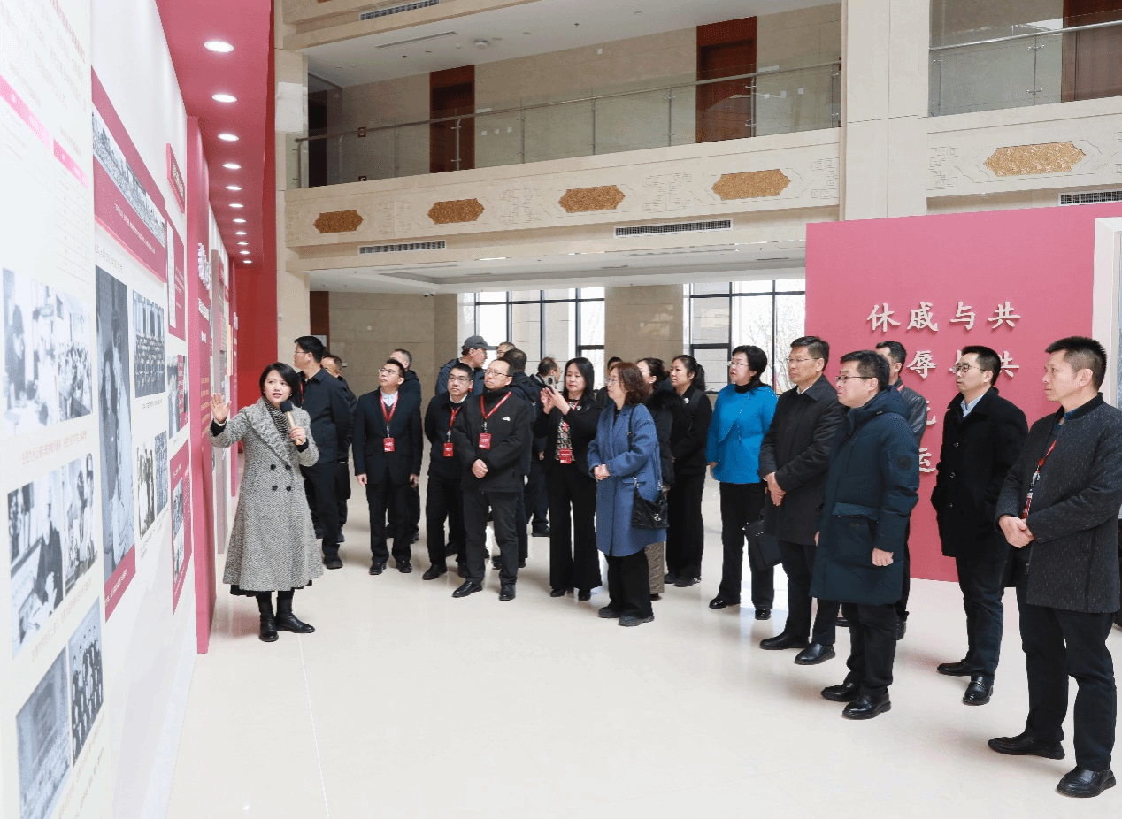 国家教育行政学院第73期高校领导干部进修班学员一行在丰台校区参观调研