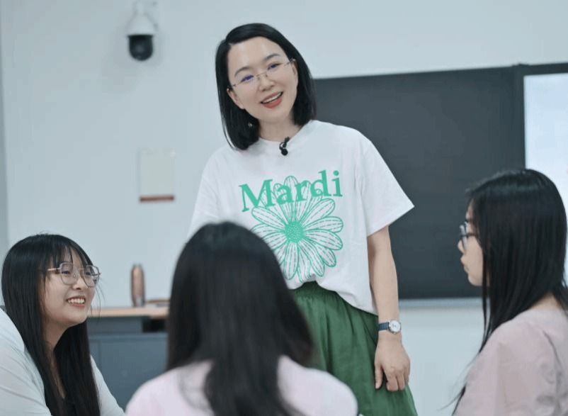 第二十届北京市高等学校教学名师袁梅:要当一名真诚的守望者