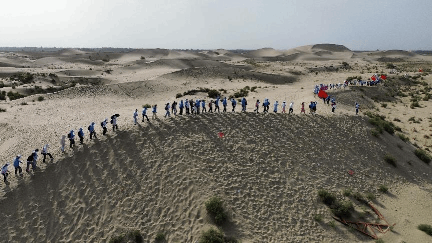 理学院硕士研究生谢澳华：向西，向胡杨的方向