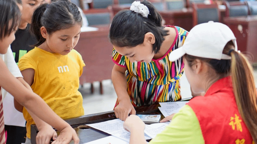 知行中华 | 《中国民族报》教育版刊文报道学校“语润边疆”推普实践团队