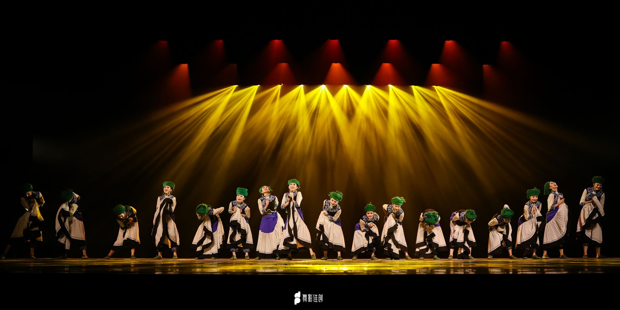 舞影图集|中央民大舞蹈学院2021级舞蹈表演(民族英才班)专场晚会