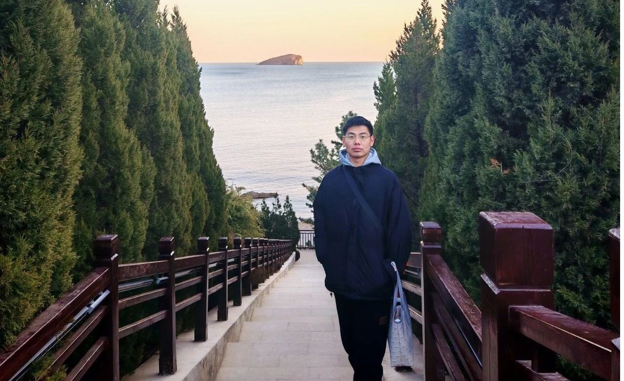 优秀毕业生胡浩：“当你成功突破重重阻碍后，未来的路将更加开阔！”