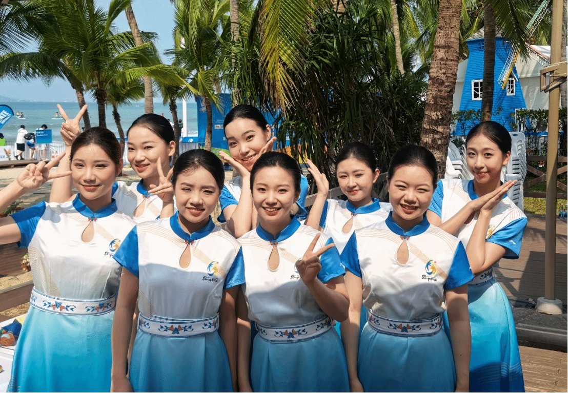 海南国际学院学生志愿者：她们在三亚闪耀