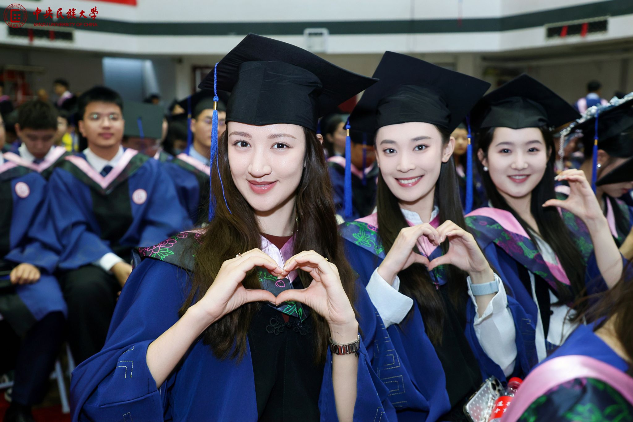 以光影为约，赴山海之程——2026届毕业典礼图集