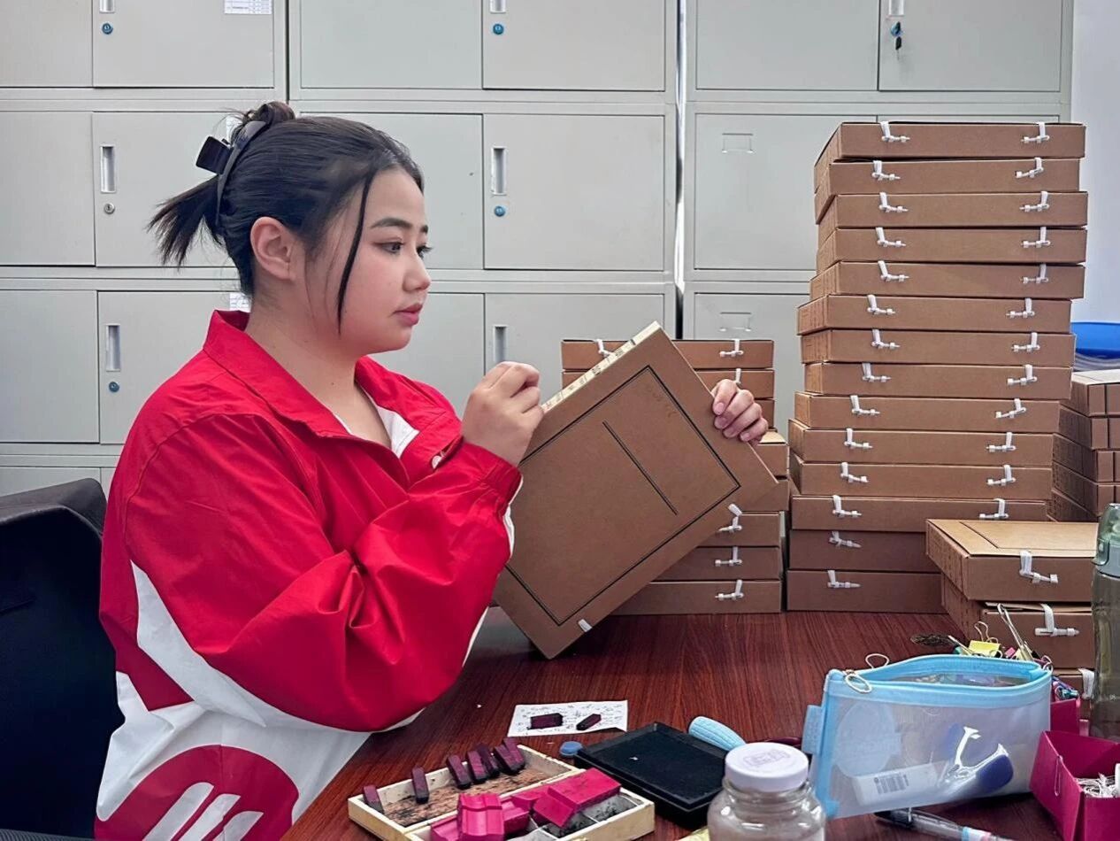 理学院阿尔娜·买肯：在家乡，骆驼成了她的